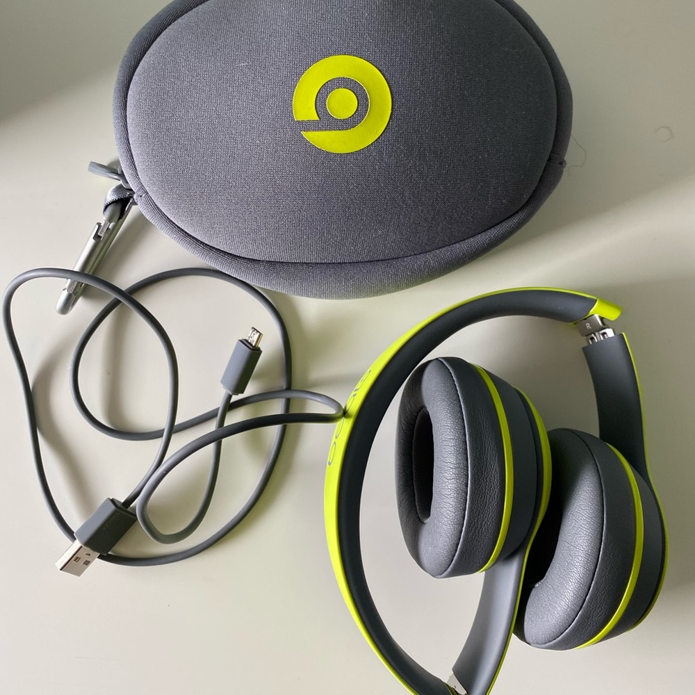 Dr Dre Beats Solo on ear headphones